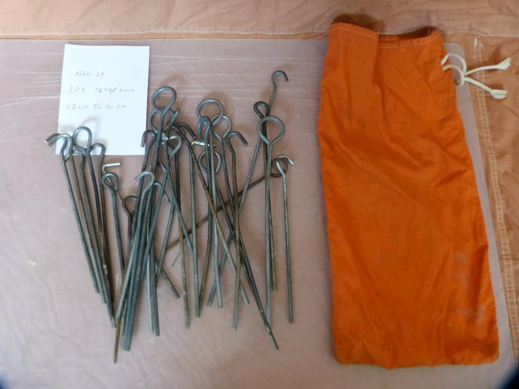 Adv. 26 Tentharingen pennen staal 30 stuks 17 t/m 30cm, Ophalen, Gebruikt