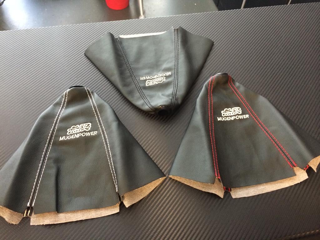 PowerParts pookzak Mugen logo wit rood stiksel, Ophalen of Verzenden