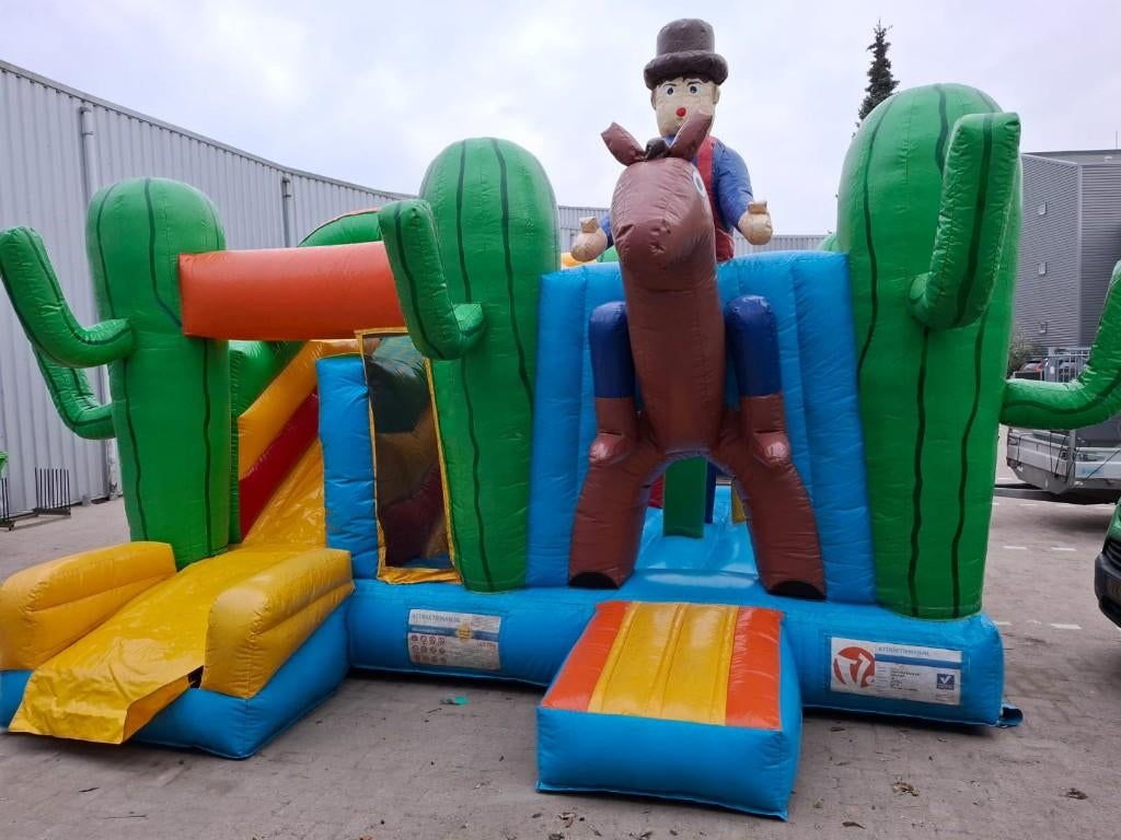 Cowboy multiplay springkussen te huur, Hobby en Vrije tijd, Feestartikelen | Verhuur, Zo goed als nieuw, Overige, Ophalen of Verzenden