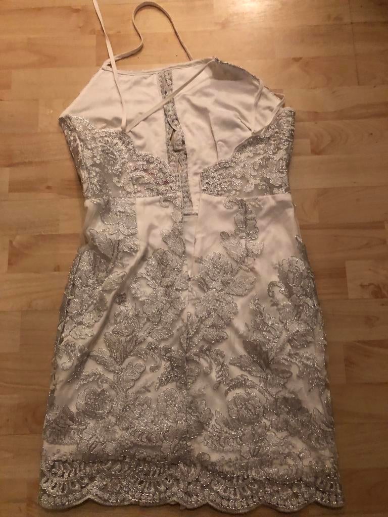 Mooie witte kanten zomerjurk, Kleding | Dames, Jurken, Zo goed als nieuw, Maat 38/40 (M), Wit, Boven de knie, Ophalen of Verzenden