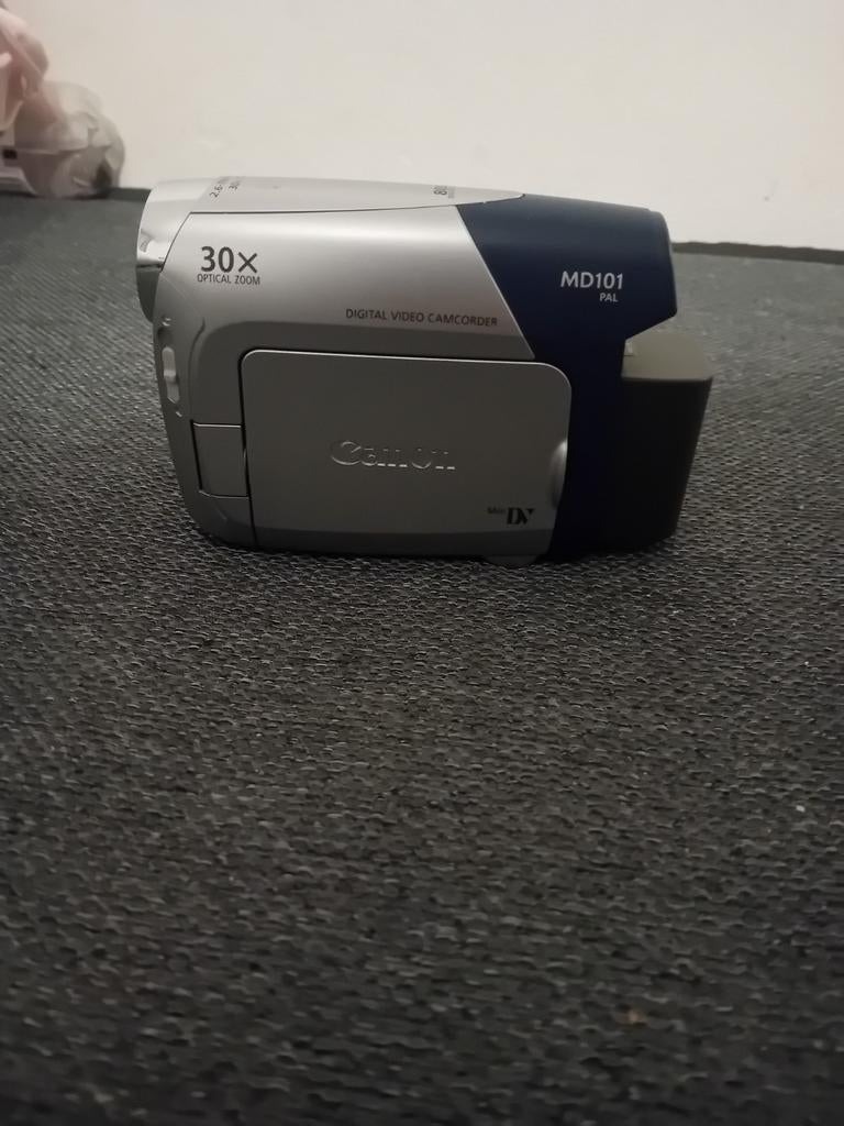 Canon md-101 pal mini dv digitale video camera  izgs, Mini dv, JVC, 20x of meer, Ophalen of Verzenden