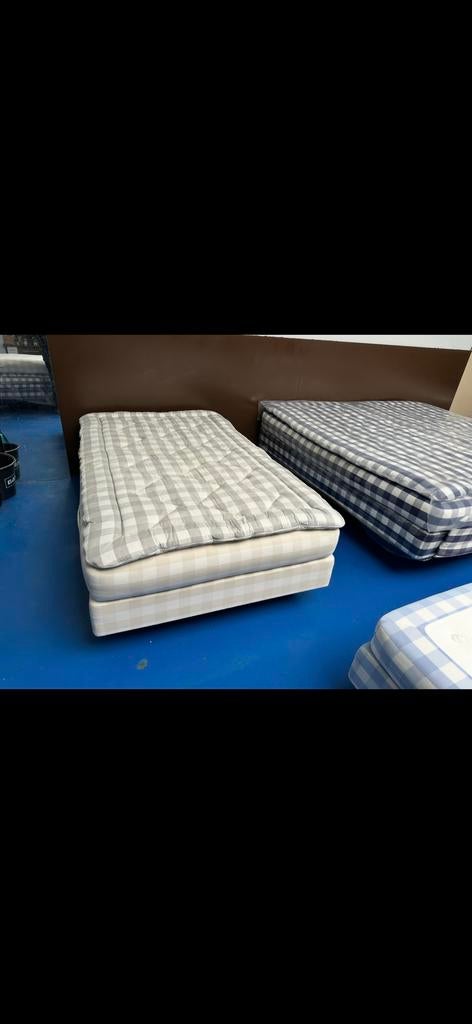 Hastens Adjustable boxsprings 120x200  Medıum