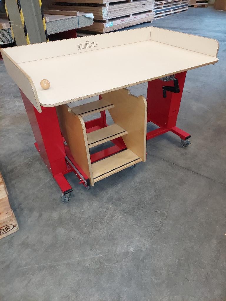 Rolf KDV commode / aankleedtafel met trapje - verrijdbaar, Kinderen en Baby's, Kinderkamer | Commodes en Kasten, 70 cm of meer