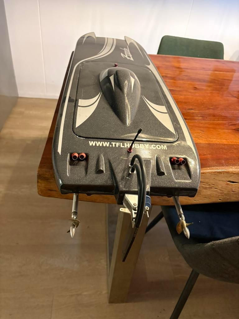 Rc speedboot, Hobby en Vrije tijd, Modelbouw | Boten en Schepen, Ophalen, Groter dan 1:32