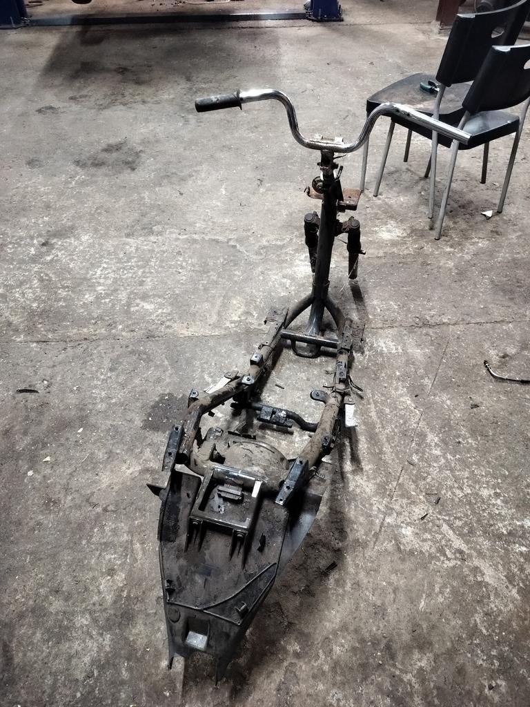 Sym mio frame zonder papieren, Ophalen, Frame, Jax, Jax