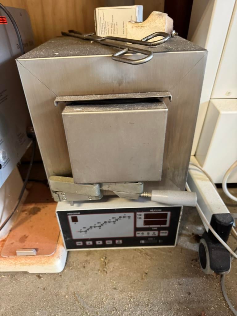 Uitbrandoven tandtechniek Manfredi, Ophalen, Gebruikt