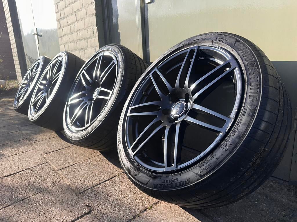 Originele Audi RS4 OEM velgen 20 inch! Incl. Zomerbanden!, Auto-onderdelen, Banden en Velgen, Ophalen, 255 mm, Banden en Velgen