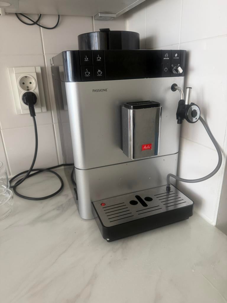 Melitta Passione volautomatische koffiemachine, Witgoed en Apparatuur, Koffiezetapparaten, Ophalen, Afneembaar waterreservoir