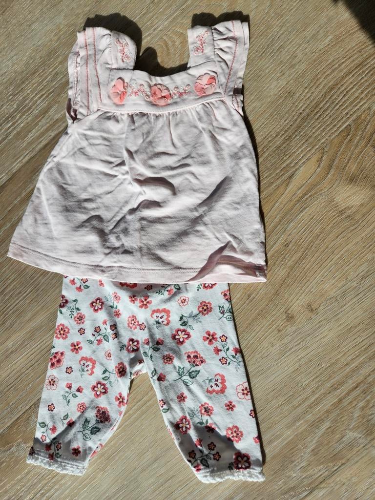 Kledingbundel groot, Maat 68, meisje, Ophalen, Zo goed als nieuw, Meisje, Jurkje of Rokje