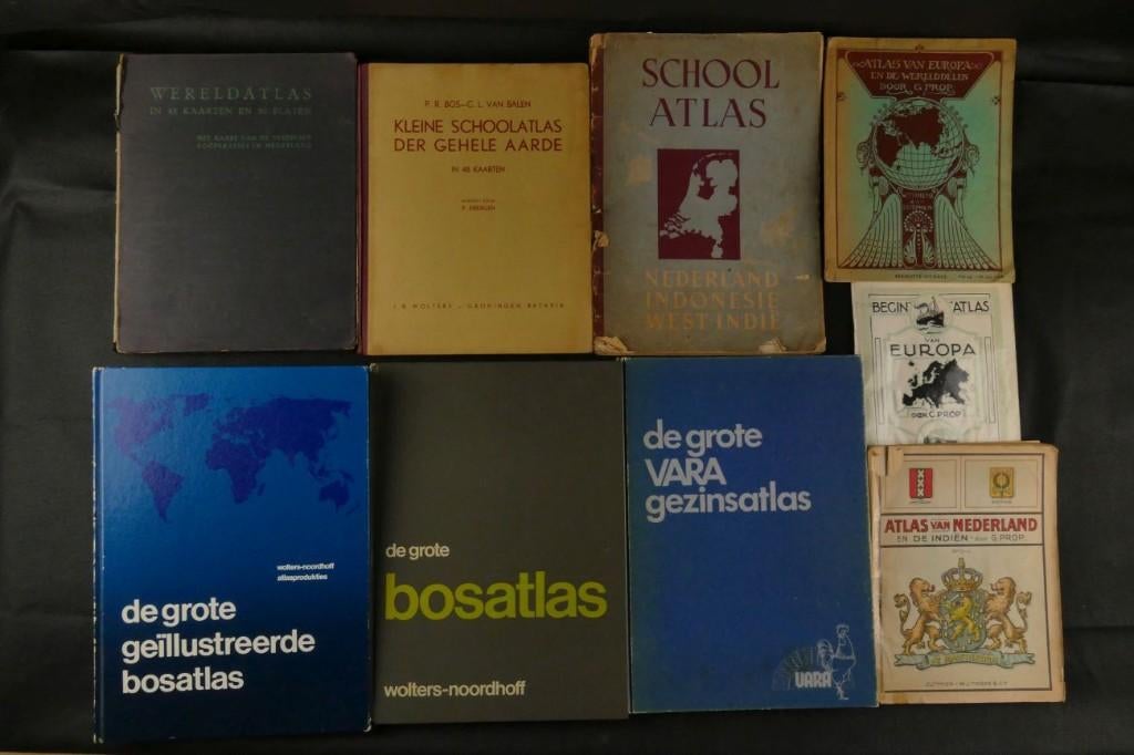 18x vintage atlassen Thieme, Wolters en meer (1927-1995), Gelezen, Verzenden, Landkaart, 1800 tot 2000
