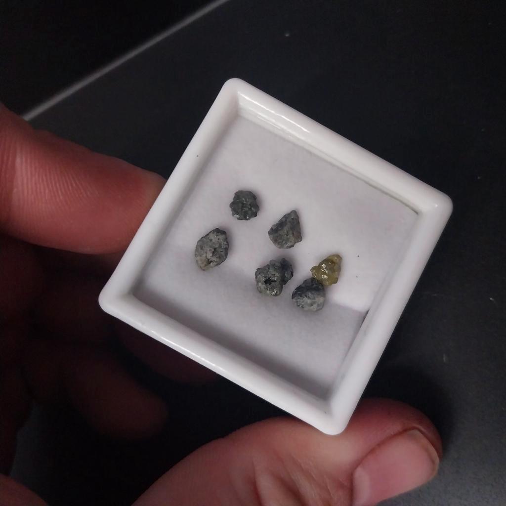 6 ruwe diamanten, Ophalen of Verzenden, Nieuw