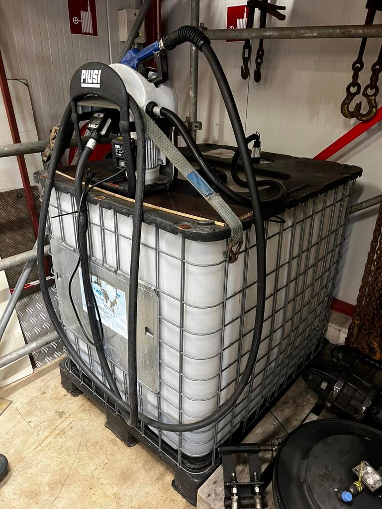 AdBlue (nog ongeveer 100L) IBC met elektrische pomp, Ophalen, Nieuw, Overige merken