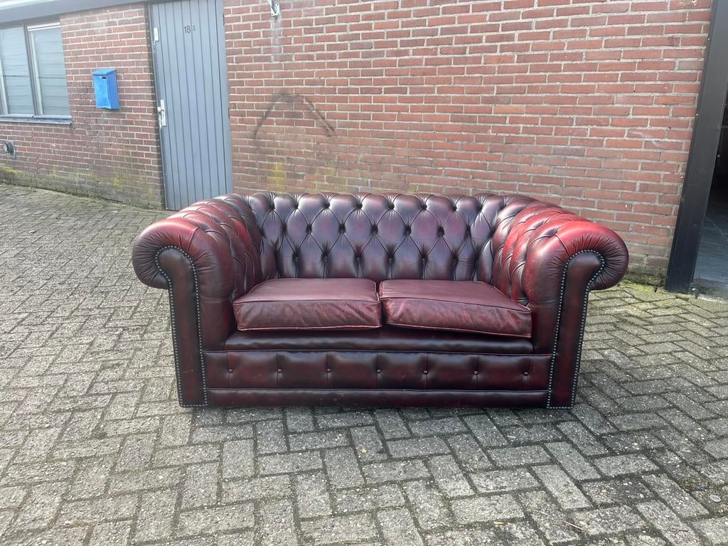 Chesterfield bank, Huis en Inrichting, Ophalen, 150 tot 200 cm, Tweepersoons, Zo goed als nieuw