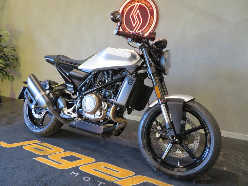 Husqvarna HUSQVARNA VITPILEN 701 TOPSTAAT! (bj 2019), 693 cc, Bedrijf, Meer dan 35 kW, Naked bike