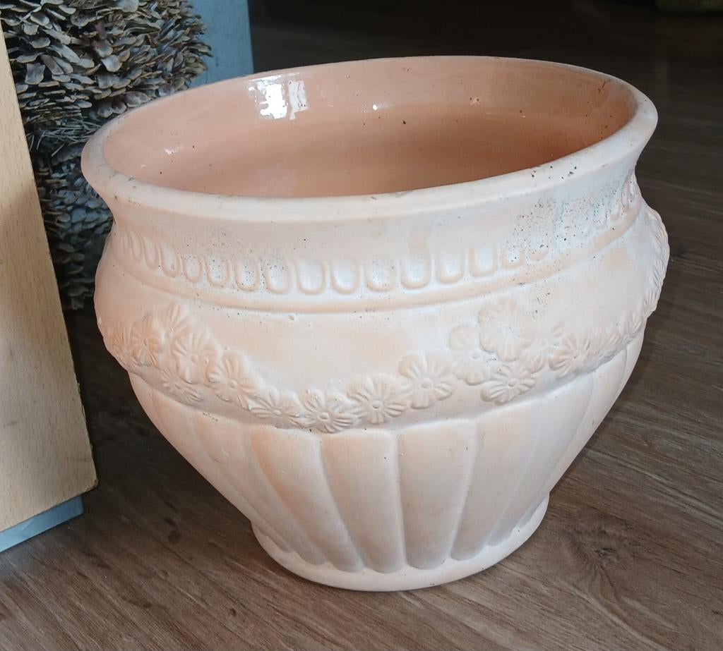 Stenen bloempot te koop, Tuin en Terras, Bloempotten, Ophalen, Steen, Rond, Zo goed als nieuw