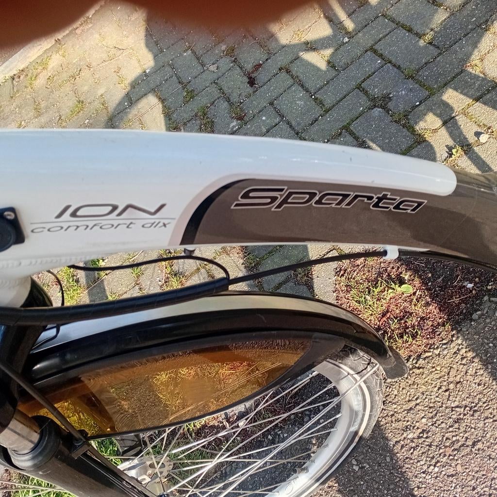 Zgan Sparta e bike stadsfiet 1,5 jaaroud 4200 km mee gereden, Ophalen, 2 zitjes, Zo goed als nieuw, Sparta