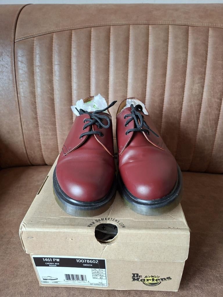 Zeer nette Dr. Martens schoenen maat 40 !!, Ophalen of Verzenden, Nieuw, Overige kleuren, Boots