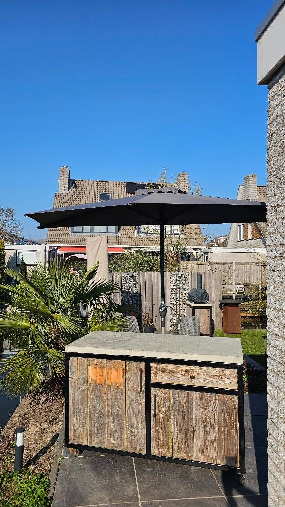 Buitenkeuken op wielen (gepoedercoat frame), Ophalen, Gebruikt, Gas, Vrijstaand