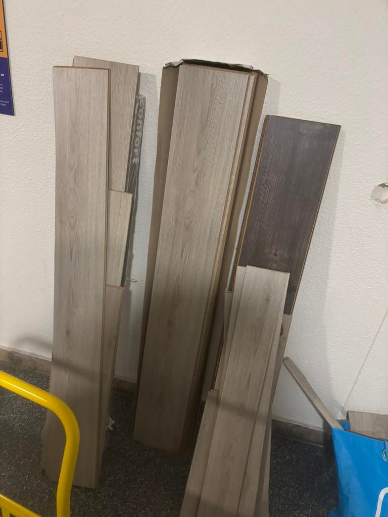 Gratis laminaat, Huis en Inrichting, Stoffering | Vloerbedekking, Ophalen, Zo goed als nieuw, 75 m² of meer, Laminaat