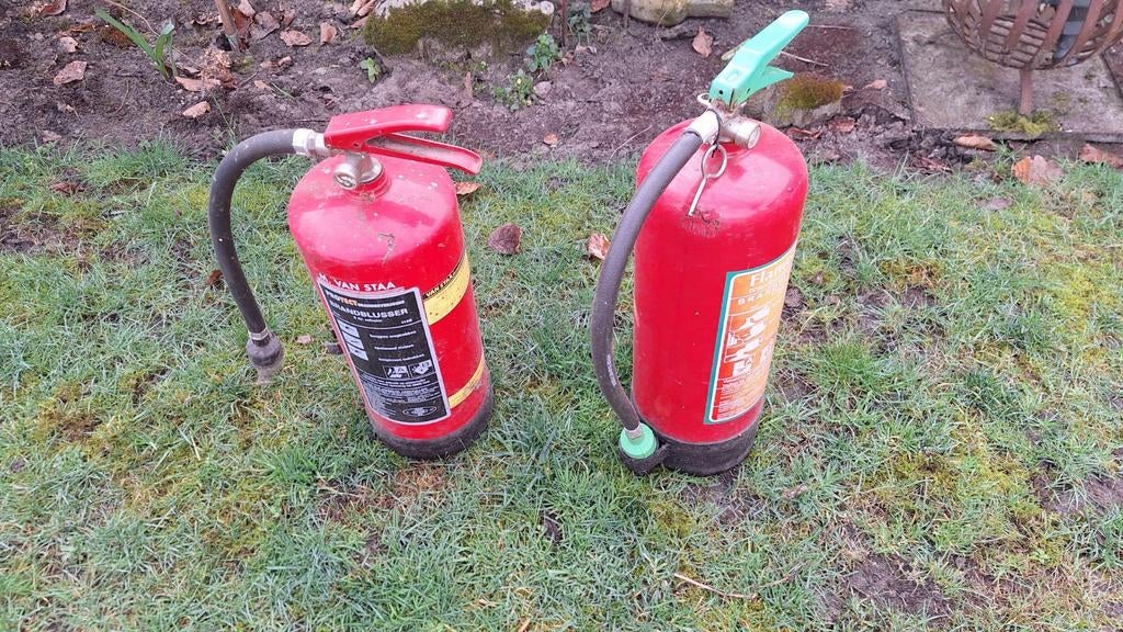 Twee Gebruikte Brandblussers - Ideaal voor Garage/Werkplaats, Ophalen, Gebruikt, Brandblusser