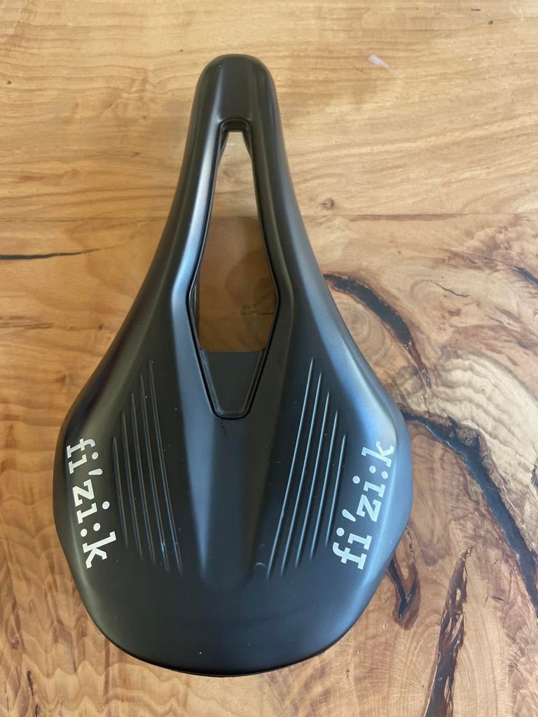 Fizik Vento zadel 140mm - Zo goed als nieuw, Fietsen en Brommers, Fietsonderdelen, Ophalen of Verzenden, Zo goed als nieuw, Racefiets