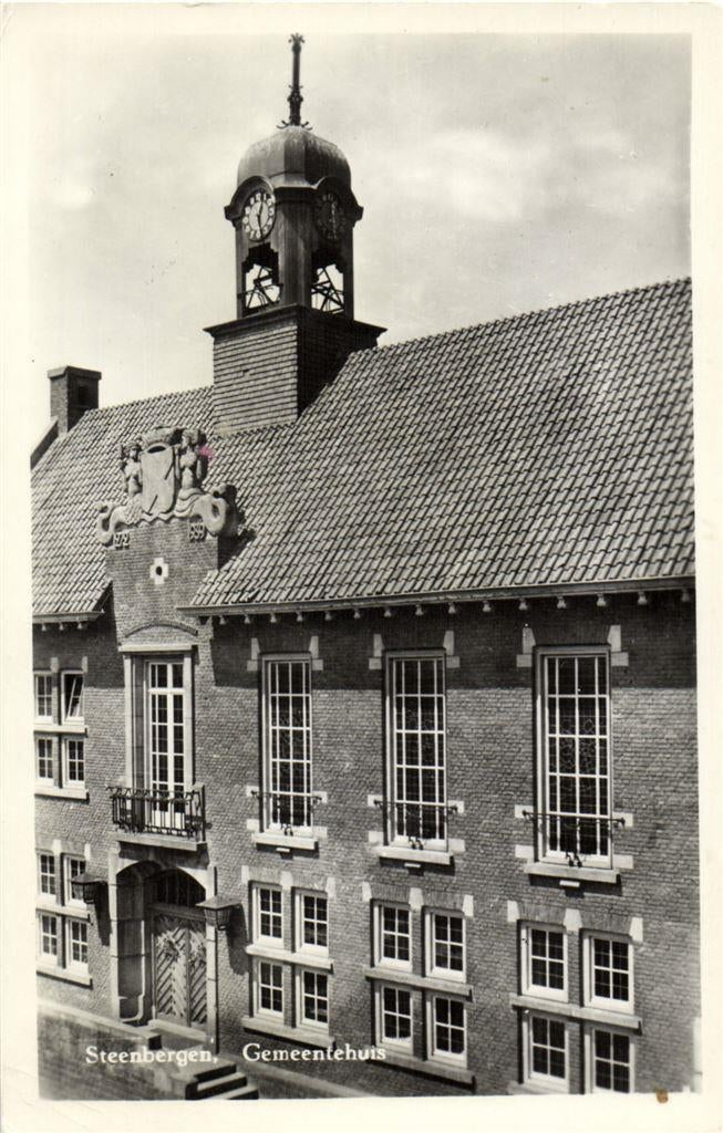 Steenbergen, Gemeentehuis - 1962 gelopen, Ophalen of Verzenden, Voor 1920, Gelopen, Noord-Brabant