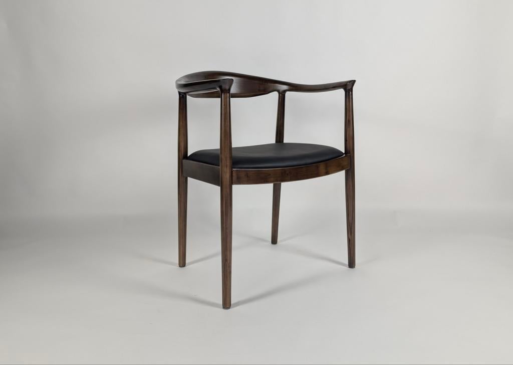 Moderne eetkamerstoel, walnoot look, zwart, Huis en Inrichting, Stoelen, Nieuw, Vijf, Zes of meer stoelen, Hout, Leer, Zwart, Ophalen of Verzenden