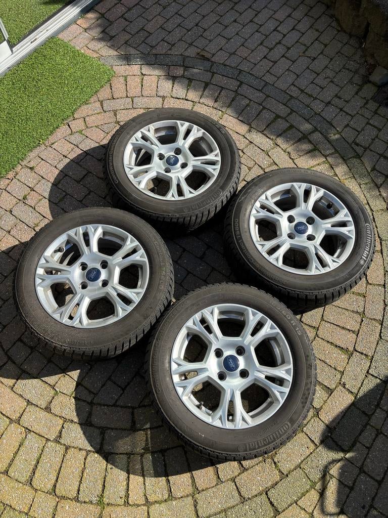 Ford B-Max Winterbanden met velgen 15 inch Continental, Auto-onderdelen, Banden en Velgen, Ophalen, Gebruikt, 15 inch, Banden en Velgen