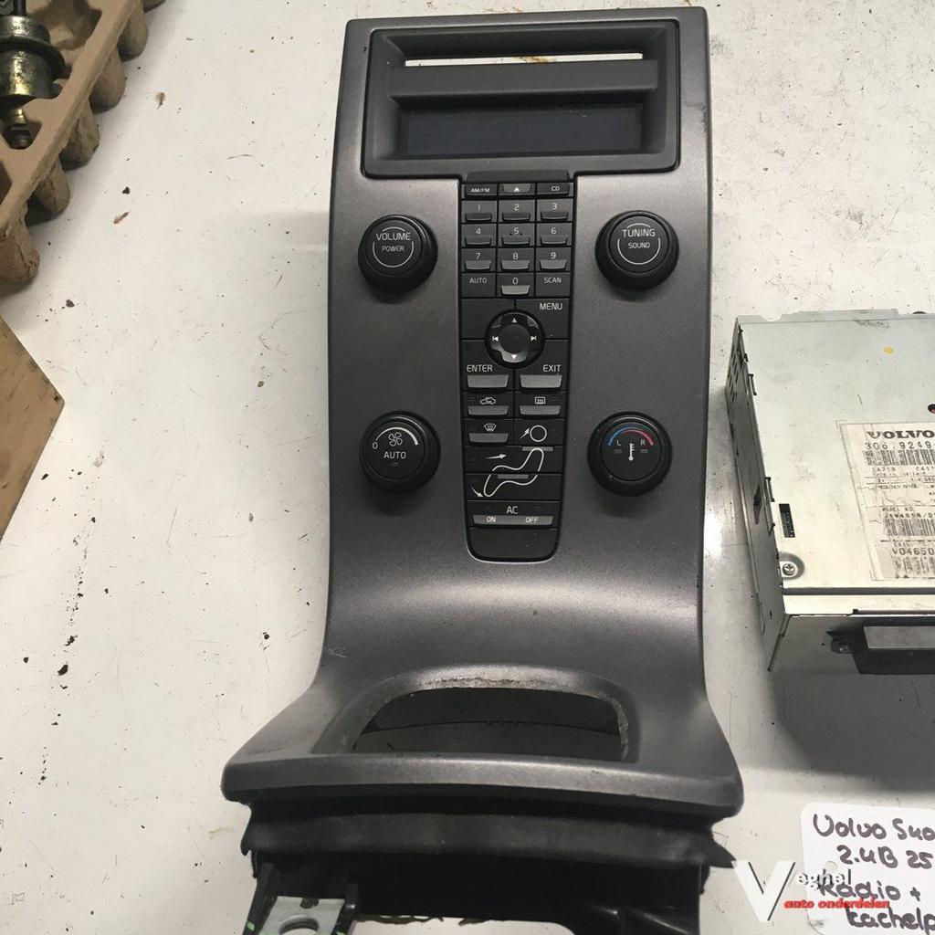 Volvo S40 Sedan 2.4 B 2005 2500048  Kachelbedieningspaneel m