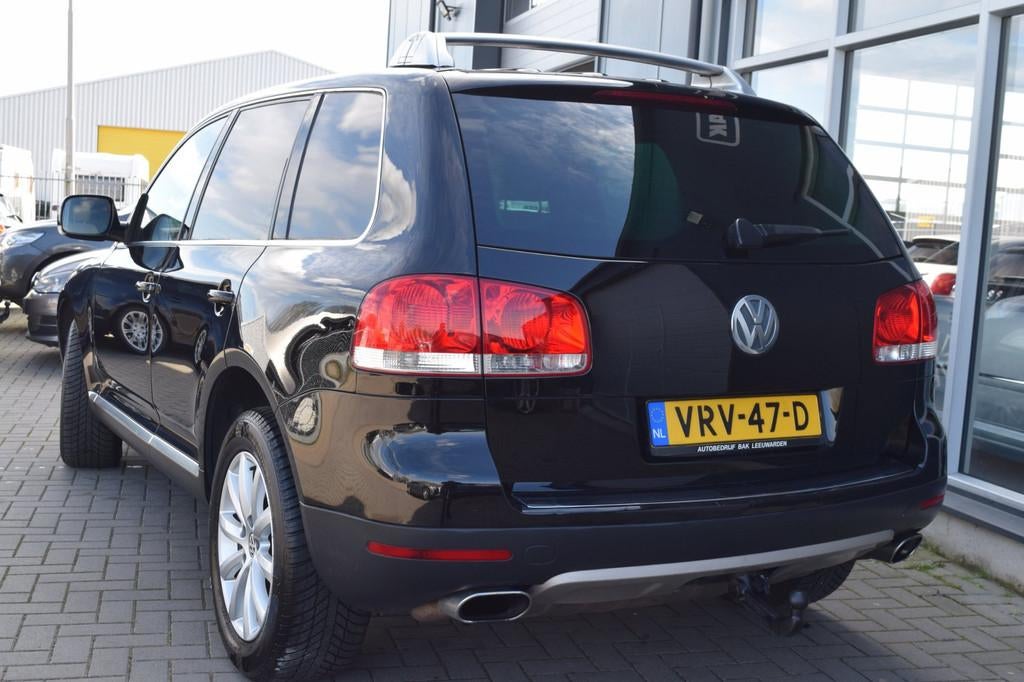Volkswagen Touareg 3.0 TDI | Clima | Cruise | Dak | APK 4-20, Auto's, Automaat, Stof, Gebruikt, Beige