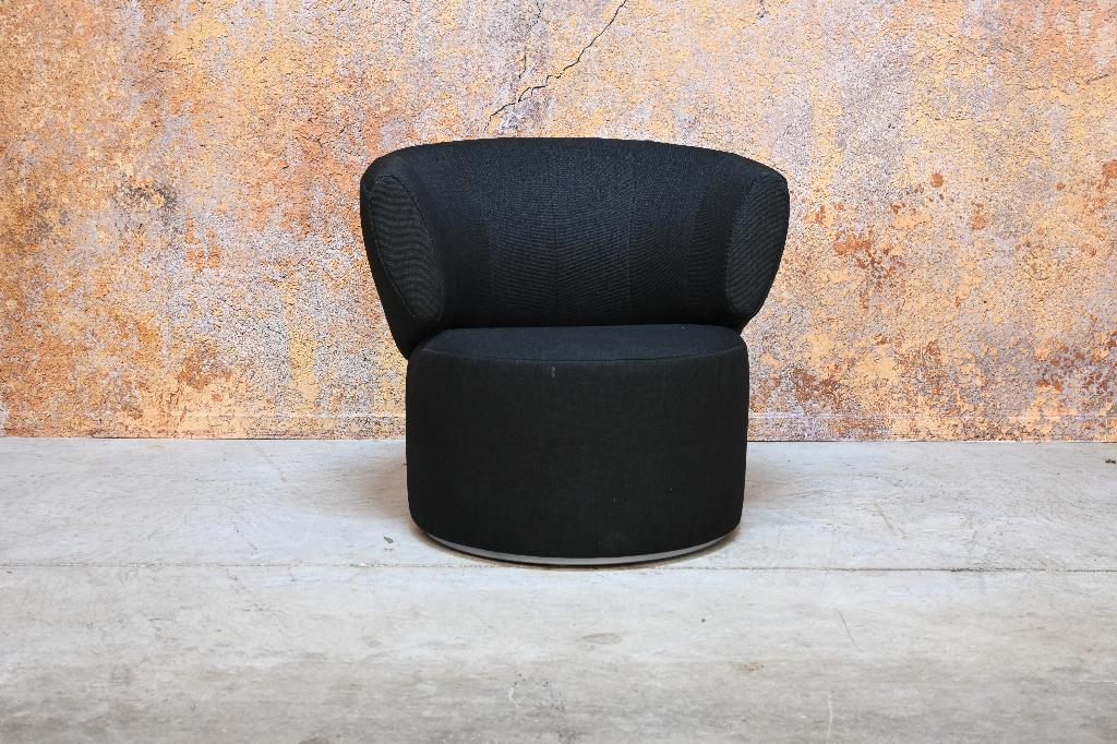 ZGANieuw zwarte stoffen Rolf Benz 684 design draaifauteuil, 75 tot 100 cm, Zo goed als nieuw, 75 tot 100 cm, Rolf Benz