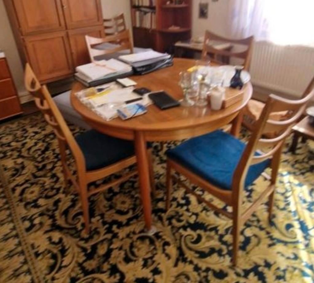 Deense jaren 60 eethoek 6 stoelen + ronde uitschuif eettafel, Ophalen, Gebruikt, 4 tot 6 stoelen