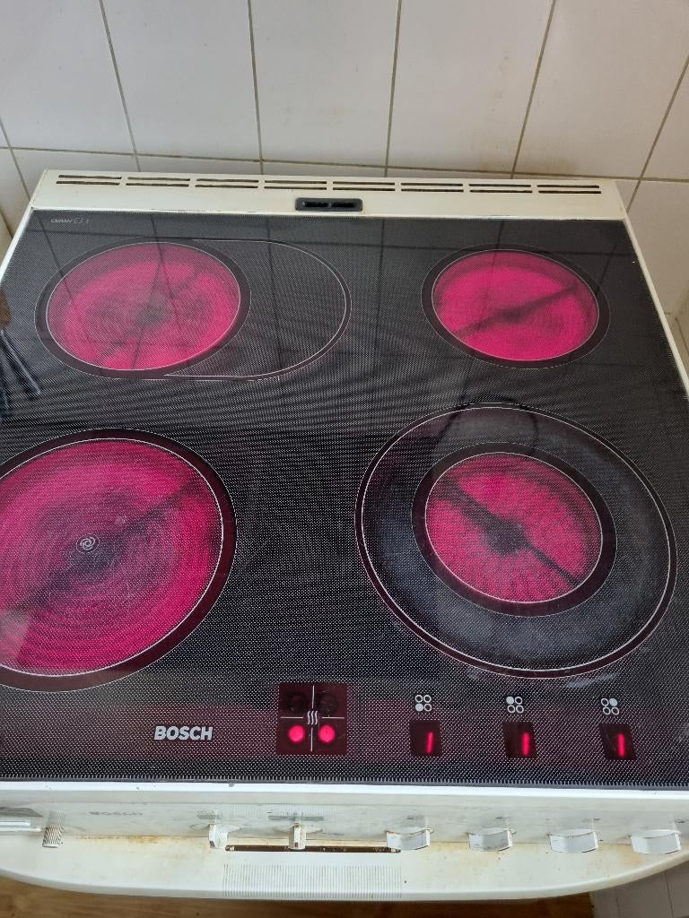 Bosch keramisch fornuis, Witgoed en Apparatuur, Fornuizen, Ophalen, Gebruikt, 60 cm of meer, Keramisch