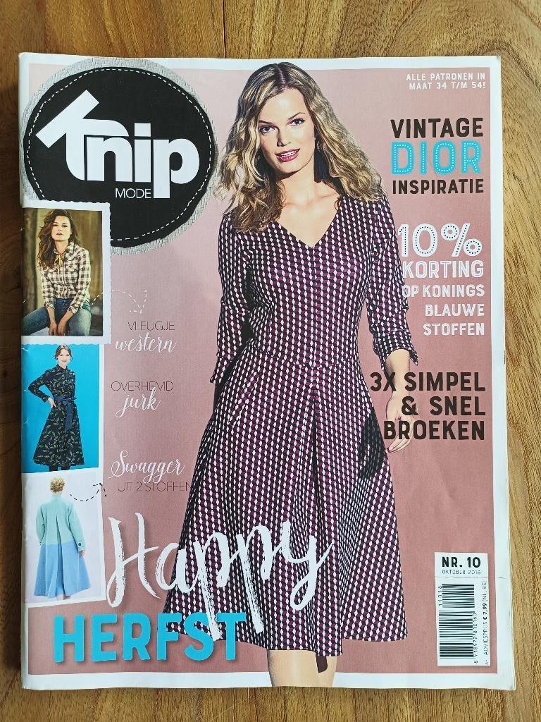 Knipmode oktober 2018 wijde broeken, Dior inspiratie, jurken, Ophalen of Verzenden, Zo goed als nieuw, Vrouw, Knipmode