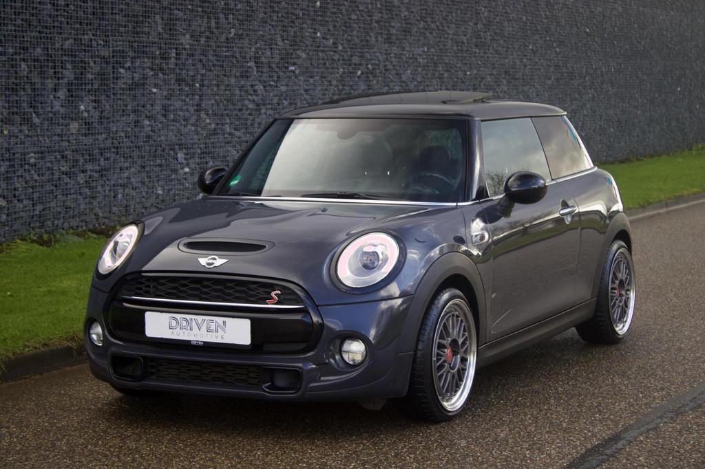 MINI Cooper S 2.0 | Pano - Harman/Kardon - JCW Pakket, Auto's, Mini, Bedrijf, Te koop, Cooper S, ABS, Adaptive Cruise Control