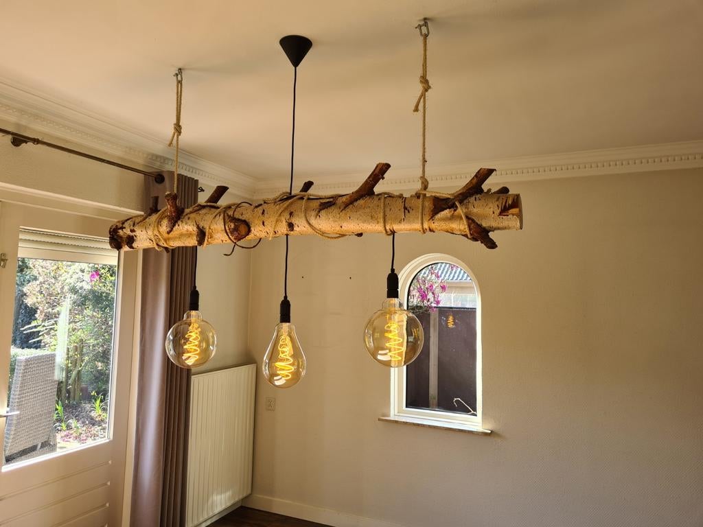 Unieke rustieke hanglamp van berkenhout met 3 LED-lampen, Huis en Inrichting, Lampen | Hanglampen, Ophalen, 50 tot 75 cm, Rustiek, Landelijk, Industrieel, Natuurlijk