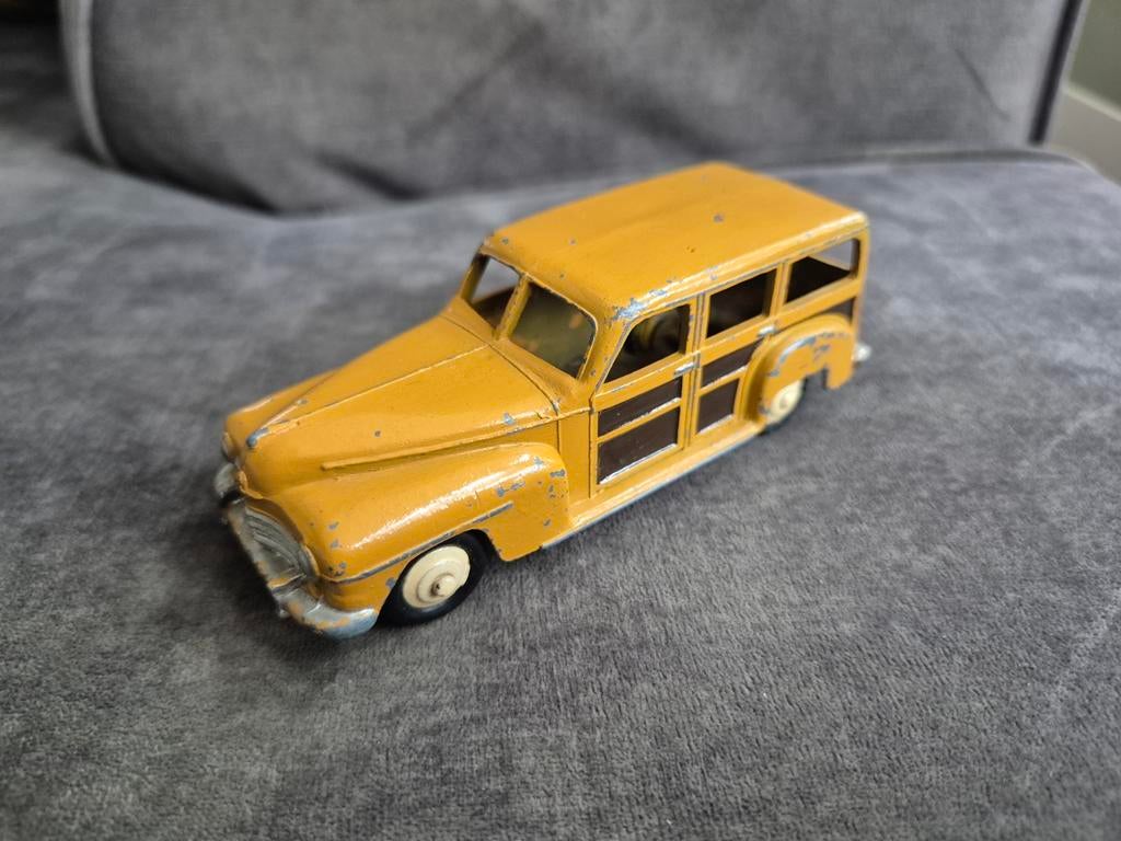 Dinky Toys Plymouth Woody Station Wagon, Ophalen of Verzenden