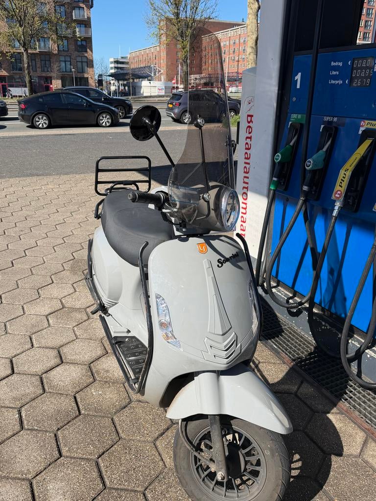 La Souris scooter 2019 nardo grey, Ophalen, Gebruikt, Maximaal 45 km/u, Benzine