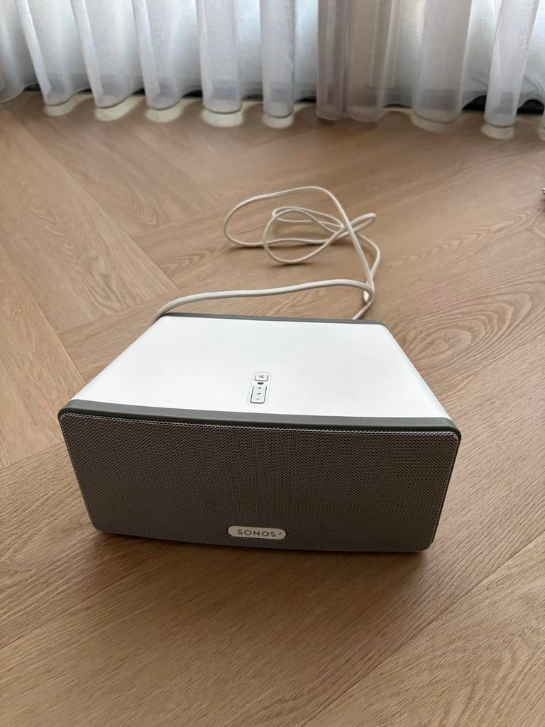Sonos Play 3 met Bridge - Goede staat, werkt perfect, Audio, Tv en Foto, Luidsprekers, Ophalen of Verzenden, Gebruikt, Front, Rear of Stereo speakers