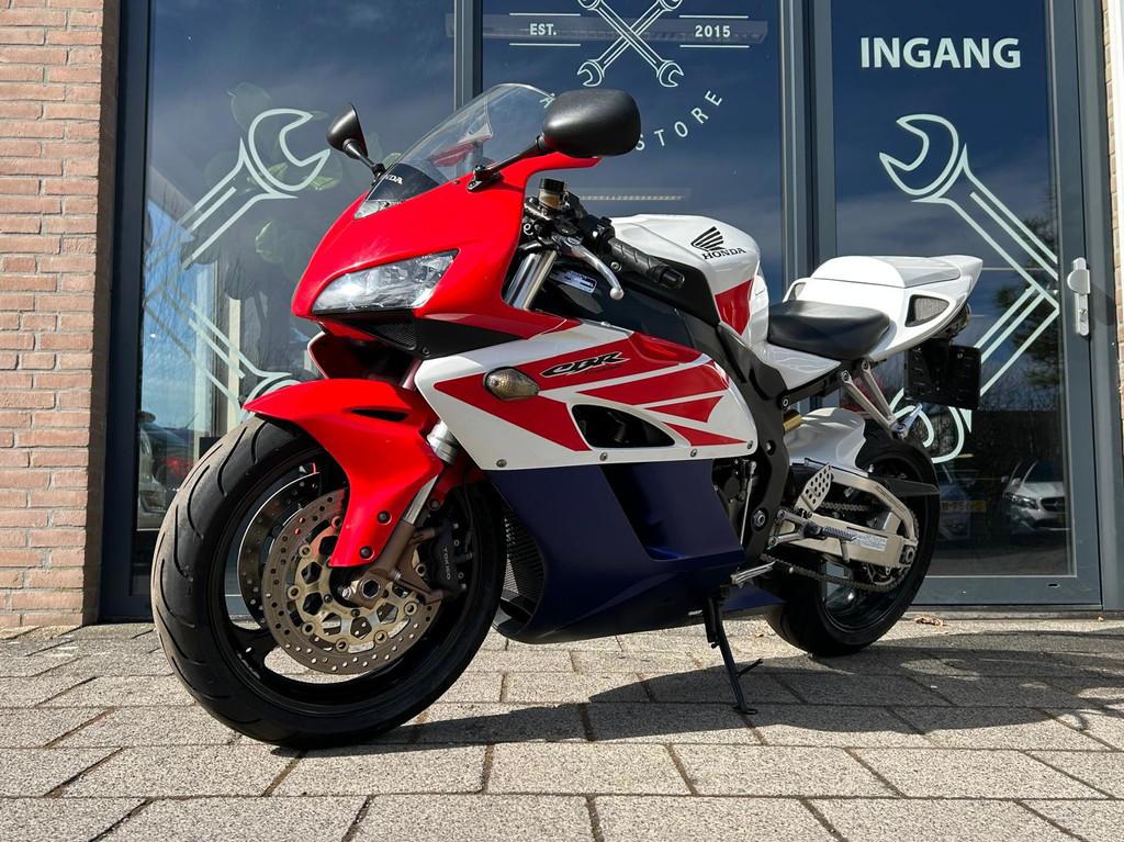 Honda Sport CBR 1000RR Fireblade !NIEUWBINNEN! - foto 2