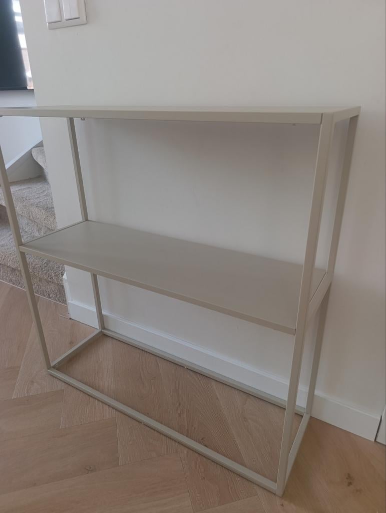 Side table sidetable, Ophalen