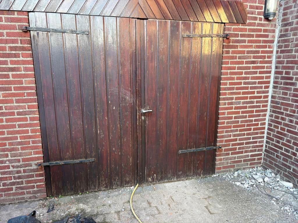 Oude houten garagedeur, reeds gedemonteerd (220x200cm), Ophalen, Gebruikt, 120 cm of meer, Garagedeur