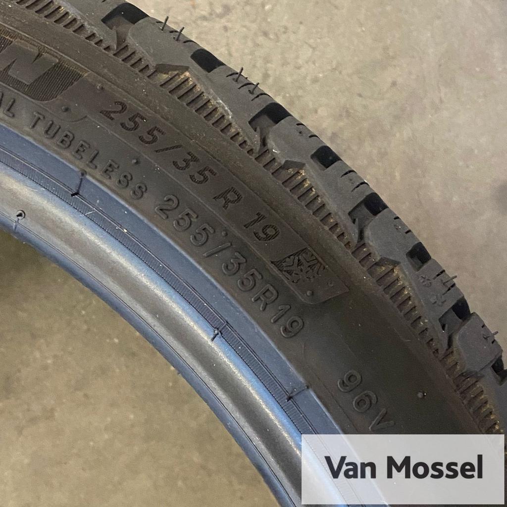 Michelin Pilot Alpin 5 255/35/R19 96V, 19 inch, Gebruikt, 255 mm, -