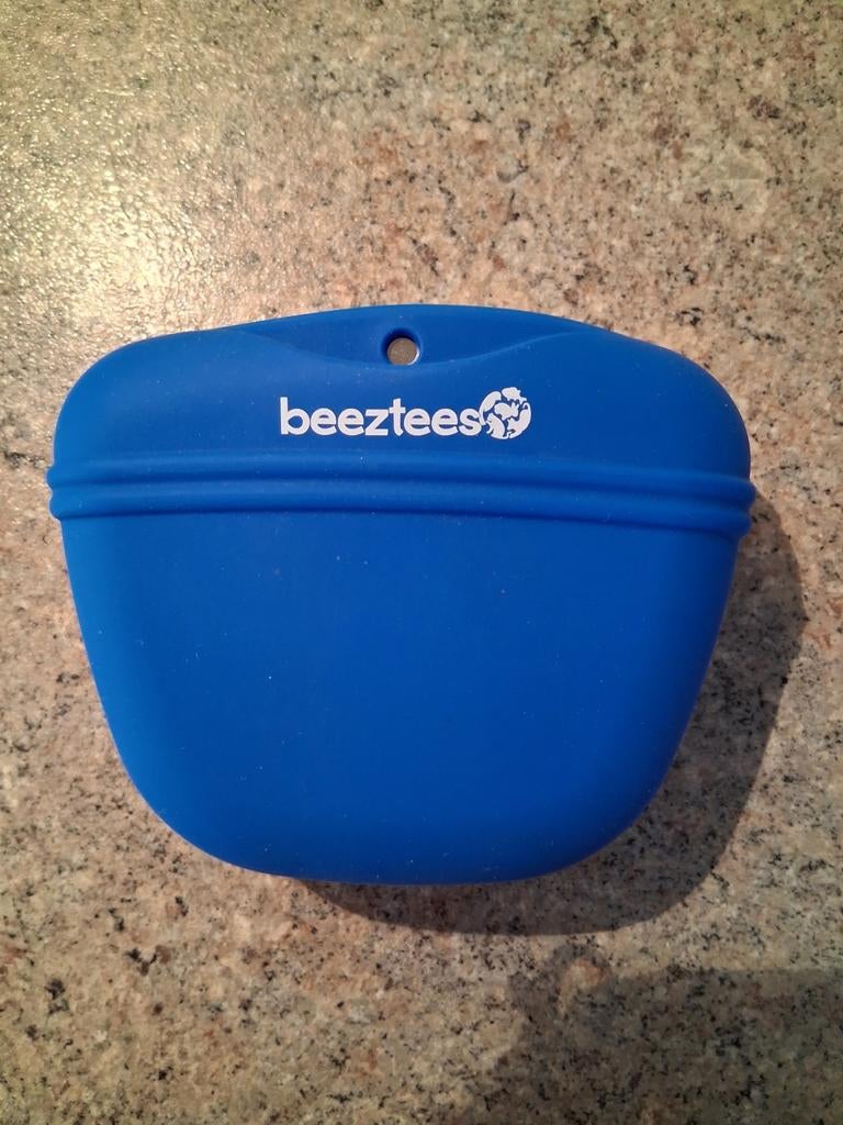 Beeztees traingingstasje met clip voor bevestiging, Ophalen of Verzenden, Zo goed als nieuw