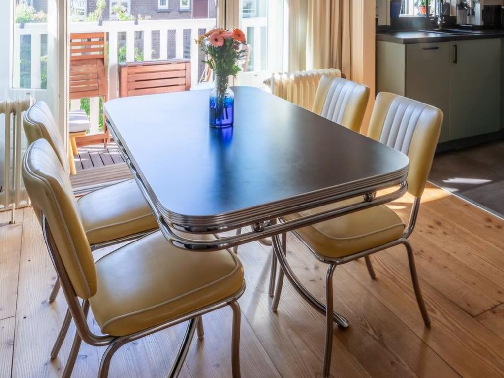 Retro eettafel met 4 stoelen - Jaren '50 stijl, Huis en Inrichting, Tafels | Eettafels, Ophalen, Gebruikt, 100 tot 150 cm, 50 tot 100 cm