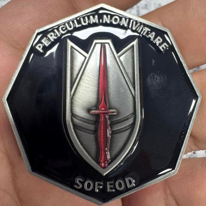 Coin Korps Commandotroepen EOD, Verzamelen, Militaria | Algemeen, Verzenden, Landmacht, Nederland, Embleem of Badge