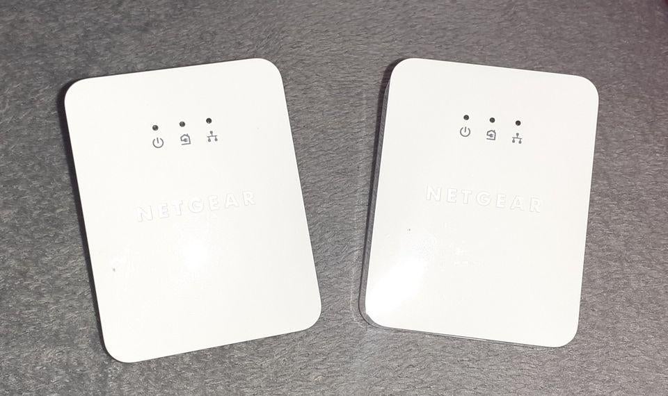 2x netgear powerline av 200 adapter, Ophalen of Verzenden, Zo goed als nieuw