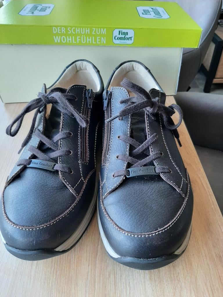 Lage Heren schoenen  Maat 42, Ophalen of Verzenden, Zo goed als nieuw