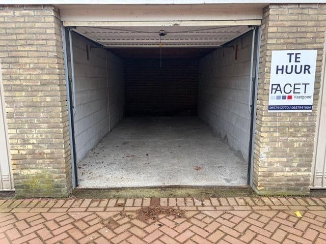 TE HUUR Grote garagebox in Berkel en Rodenrijs, Facet Vastgoed, Info@facetvastgoed.nl, 2723RM