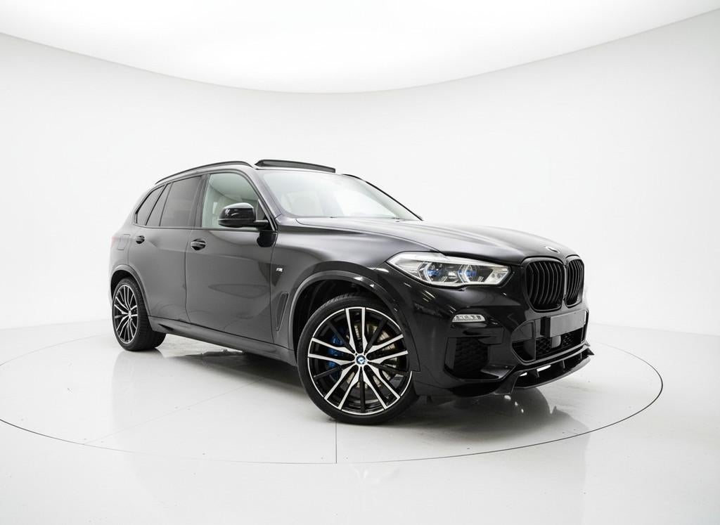 BMW X5 XDrive45e M PAKKET LASER PANO SFEER ACC MEMORY, Auto's, BMW, Automaat, 394 pk, Zwart, Vierwielaandrijving